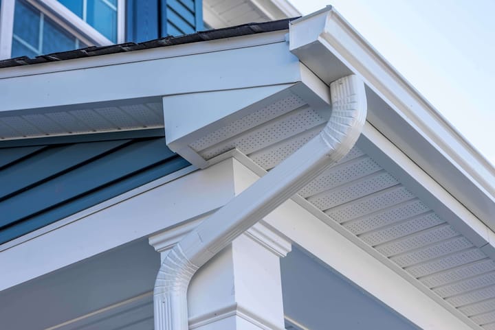 Cheap and durable vinyl gutters installation in Midlothian